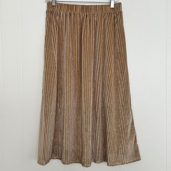 Dazy Dresses & Skirts - DAZY Women’s Beige Corduroy Feminine Maxi Pleated Skirt - Size XL